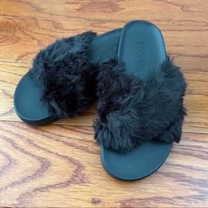 PINK Victoria’s Secret Faux Fur Black Criss Cross Slides